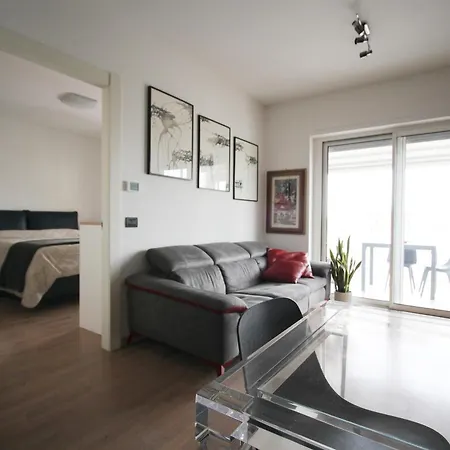 Daire Loft Chic Con Rooftop E Parcheggio Privato A 2 Minuti Dalla Metro A